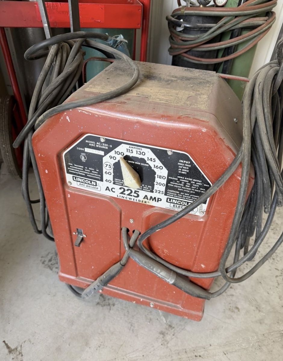Lincoln Welder AC 225 AMP