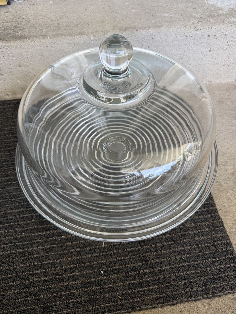 Clear Glass Cake Stand with Domed Lid - 14 Inch