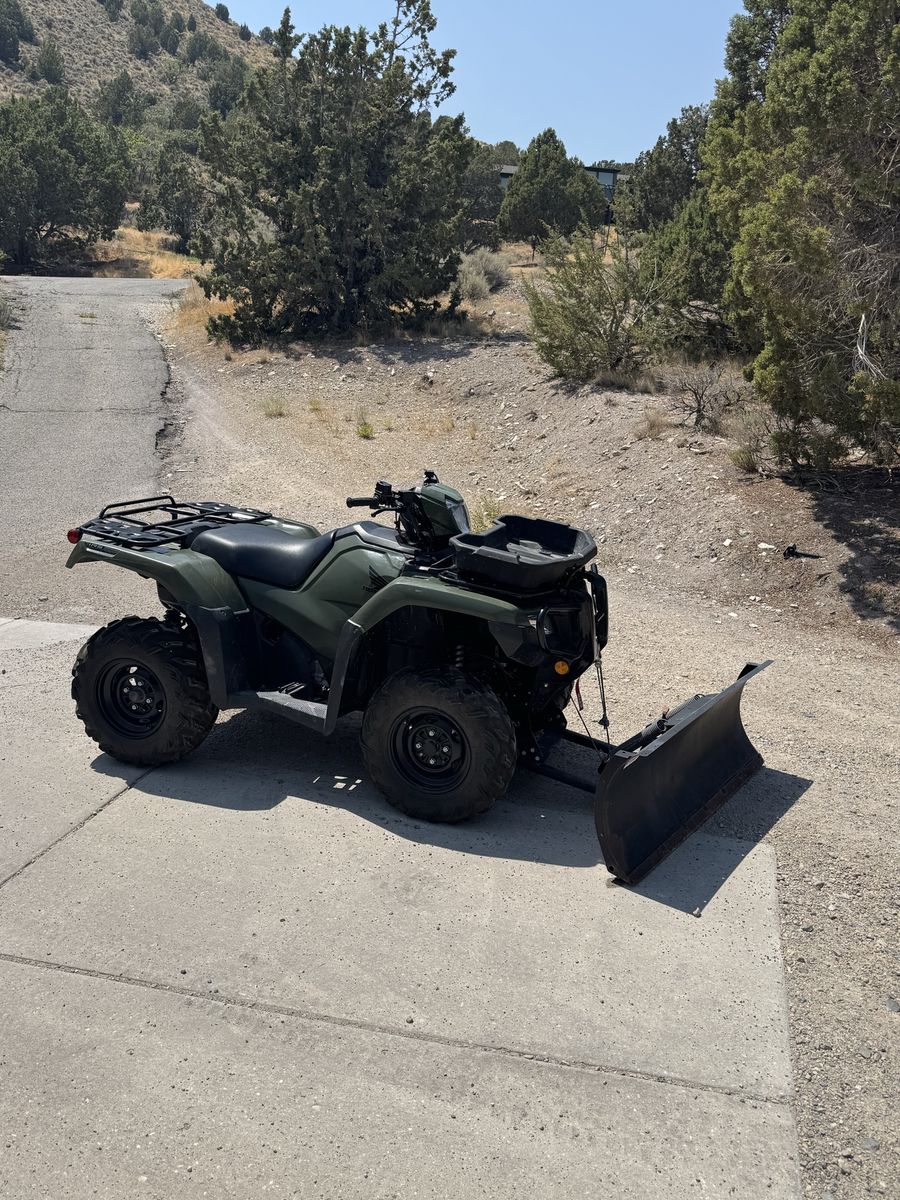 2021 Honda Rubicon FourTrax Foreman IRS ATV power steering with winch and Snow Plow Attachment - Olive Green