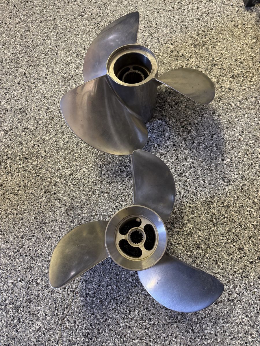 Volvo Penta Dual Propellers