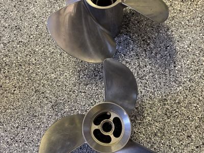 Volvo Penta Dual Propellers