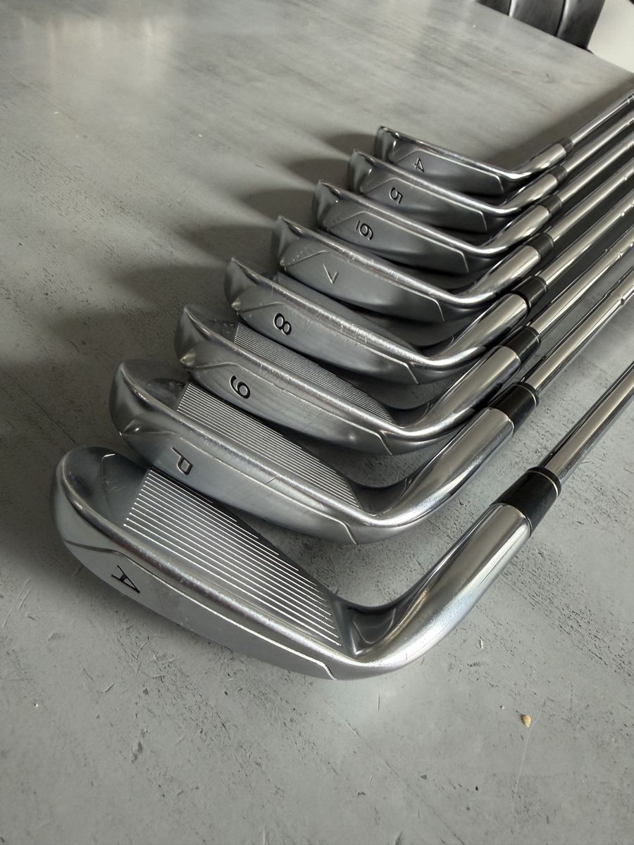 Taylormade r11 irons 4-AW