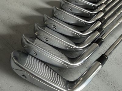 Taylormade r11 irons 4-AW