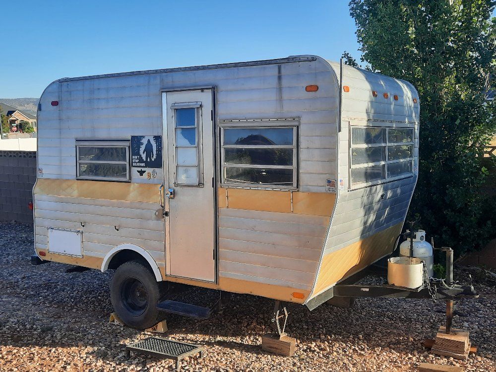 1965 Chateau traveler vintage Overland 16 foot trailer
