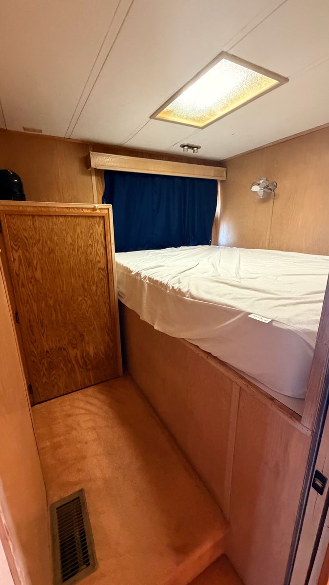 Main image 14