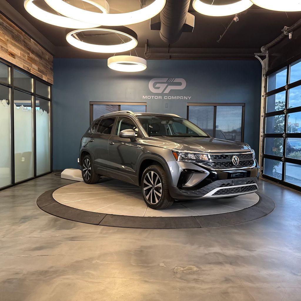2022 Volkswagen Taos SE 4Motion