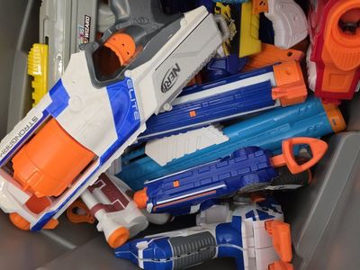 Huge Nerf Gun Lot, 20+ Blasters and 500+ Darts