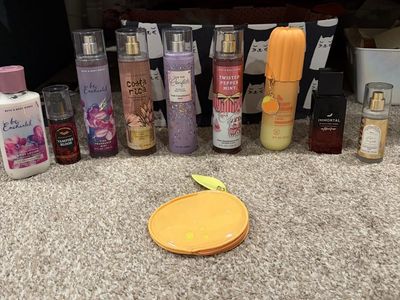 Bath & Body Works Body Mist and Lotion Lot with Pouch