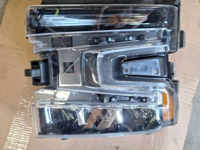 2021 SIVERADO passenger headlamp