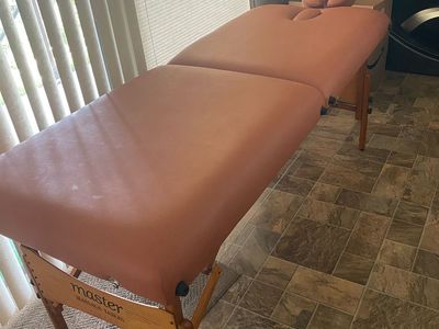 Master Massage Table with Headrest