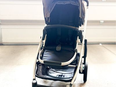Premium CLEAN UPPAbaby Cruz v2 Stroller