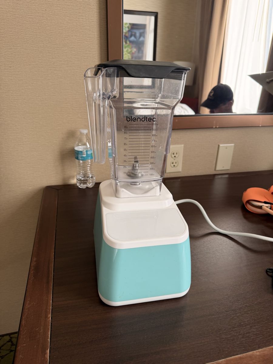 Blendtec Designer 625 - blender turquesa