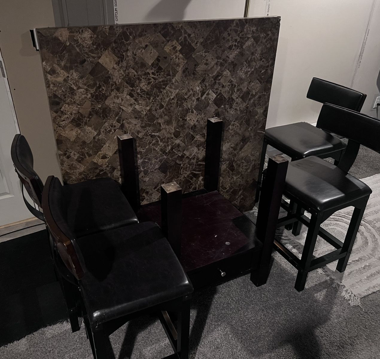 Dining counter table/chairs