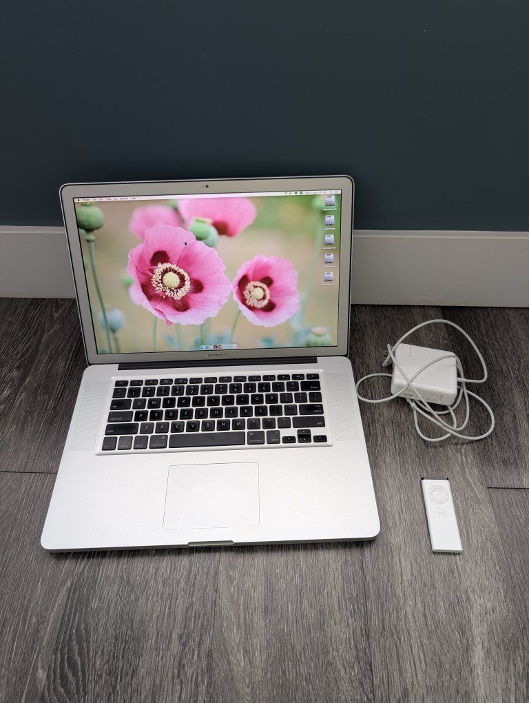 MacBook Pro 15" 2010 i7 8+60GB