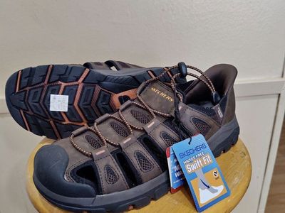 Sketchers Sandles