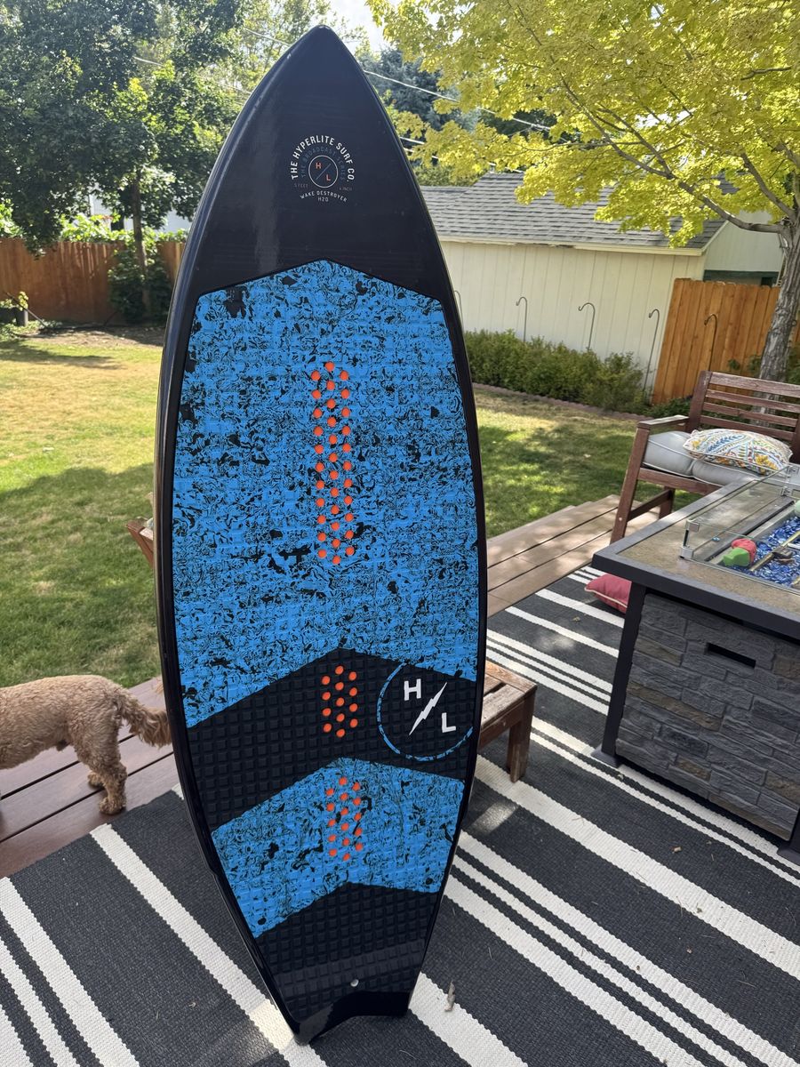 Hyperlite Broadcast Series Wake Destroyer H20 Wakesurf Board 5' 4"