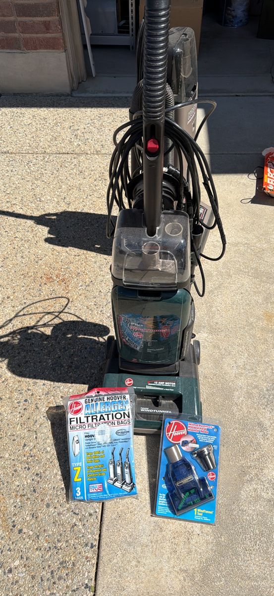 Hoover Wind Tunnel Plus Vacuum