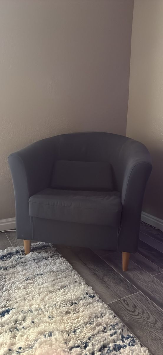 Dark grey/blue barrel chair