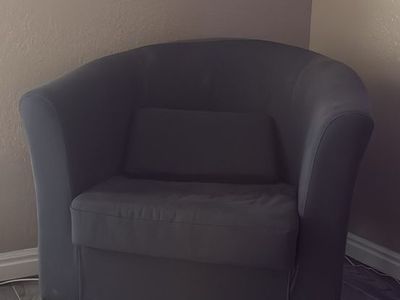 Dark grey/blue barrel chair