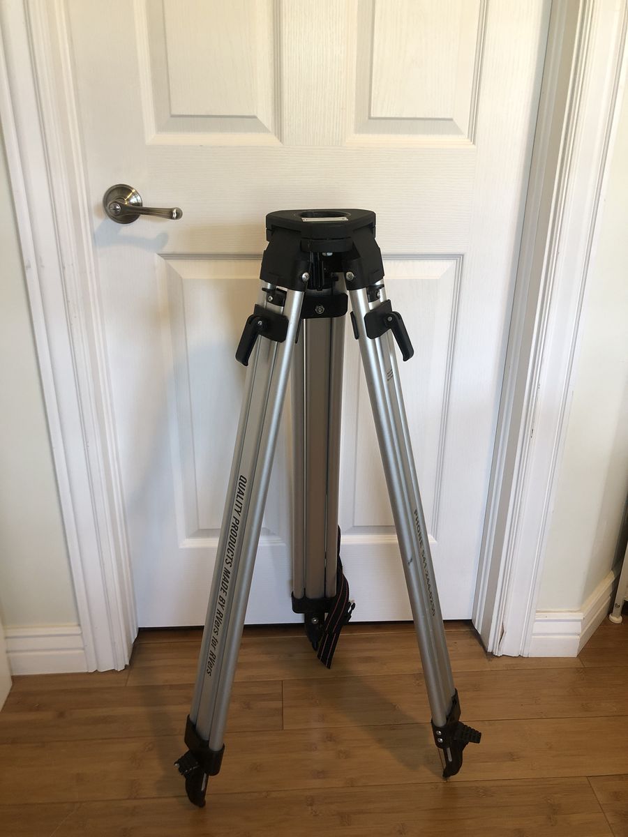 RV Satellite Tripod Stand with Carrying Case & Accessories