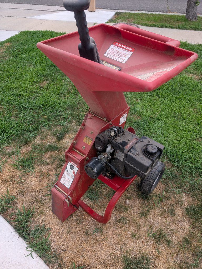 Troy-Bilt Jr Tomahawk Chipper/Shredder,  Gas-Powered, Lawn & Garden Debris Mulcher