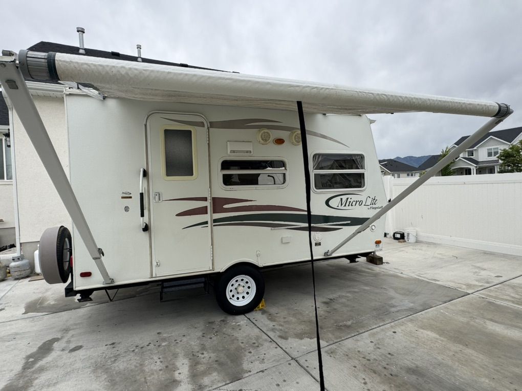 Mint Forest RIver Minilite 4 Season Sleeps 5