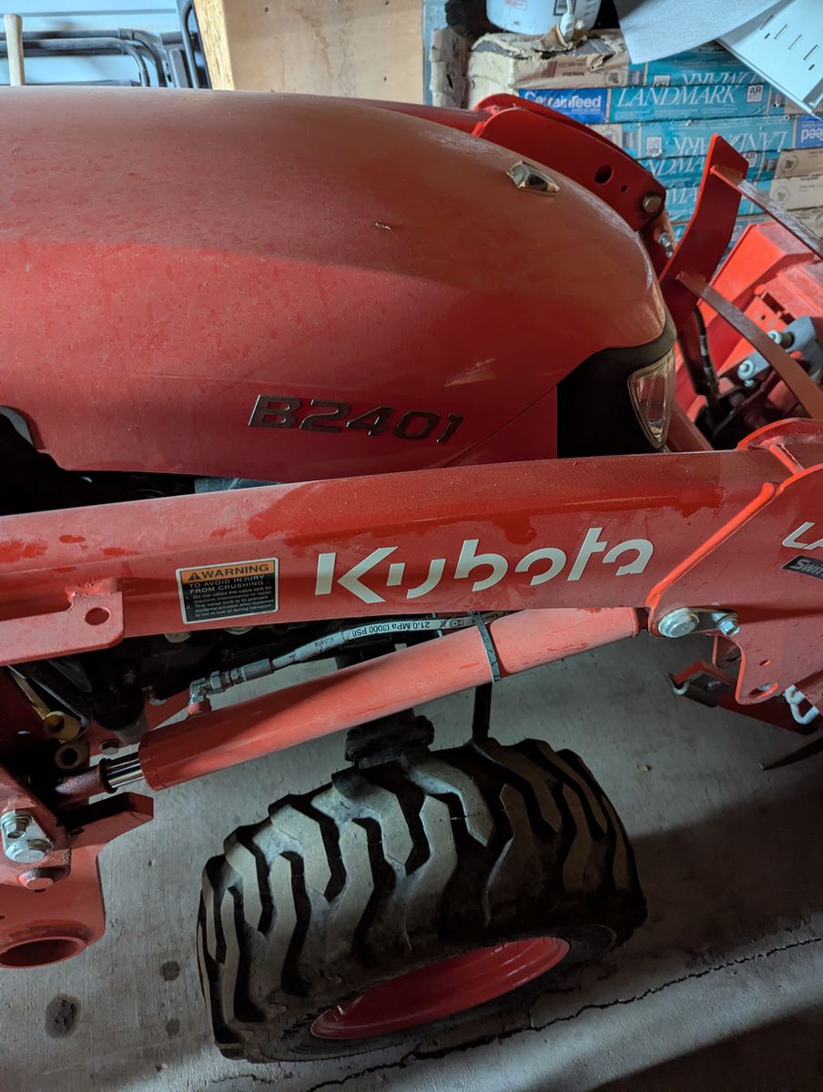 Kabota B2401