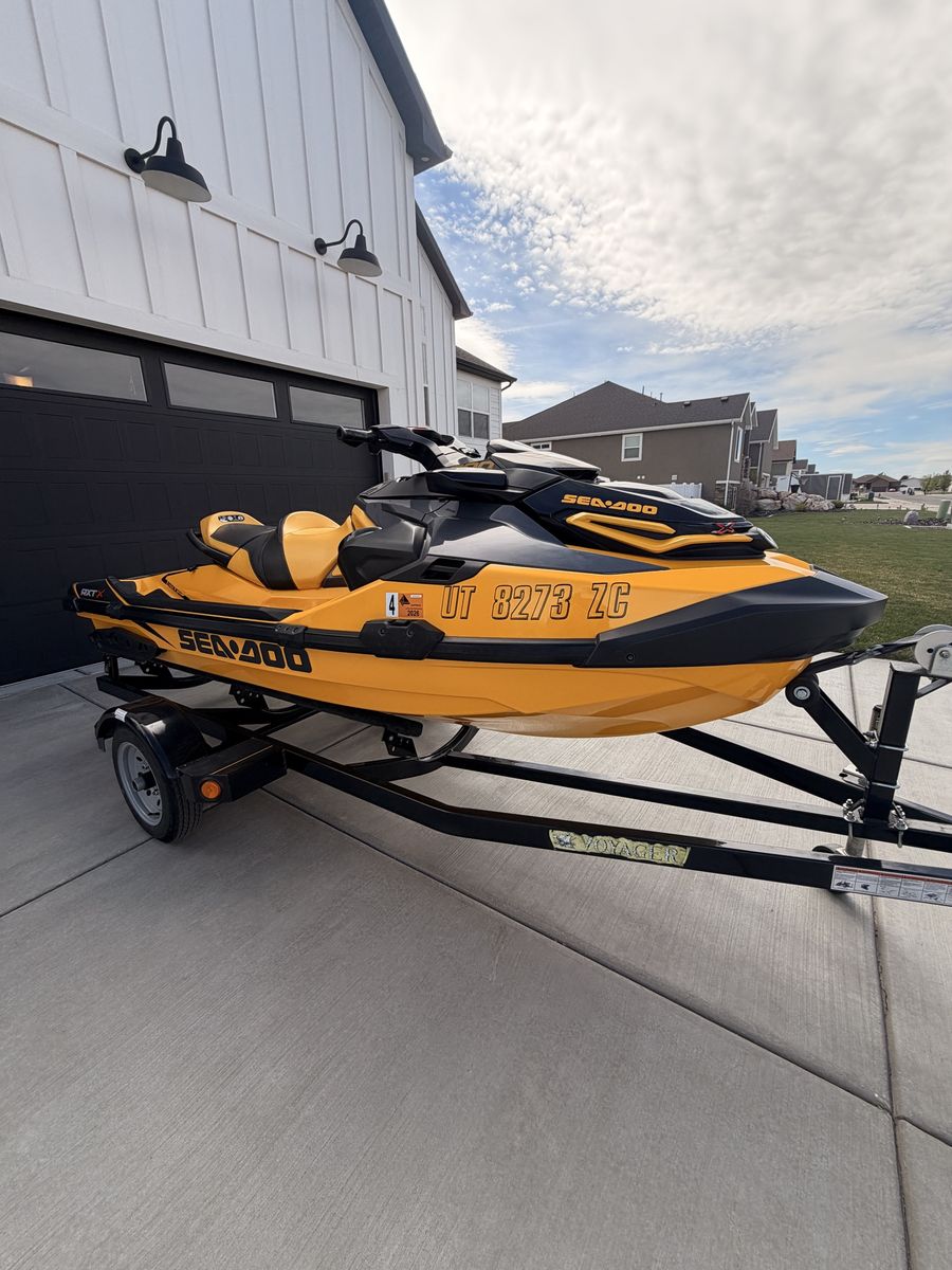 2021 Sea Doo RXT X 300 (91 hours)