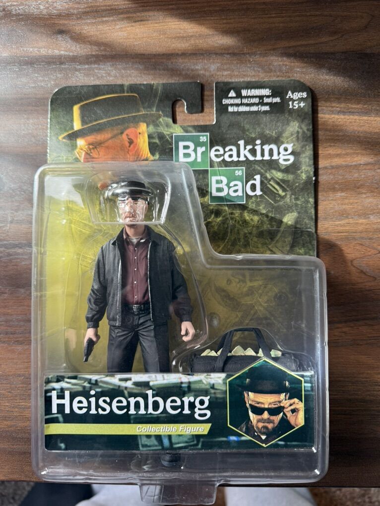 Mezco Toyz Breaking Bad Walter White Action Figure