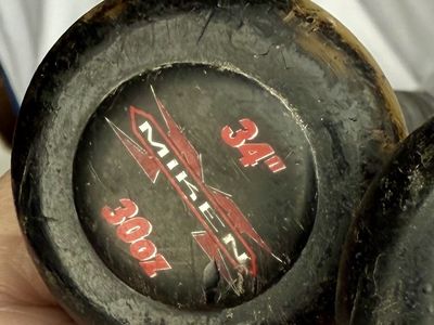 Miken Composite Softball Bat Legacy Ultra II