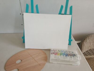 Canvas, Easles and Art Supplies