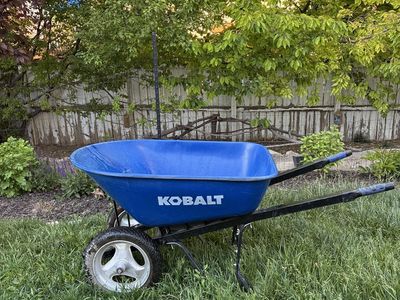 Kobalt Heavy Duty Wheelbarrow