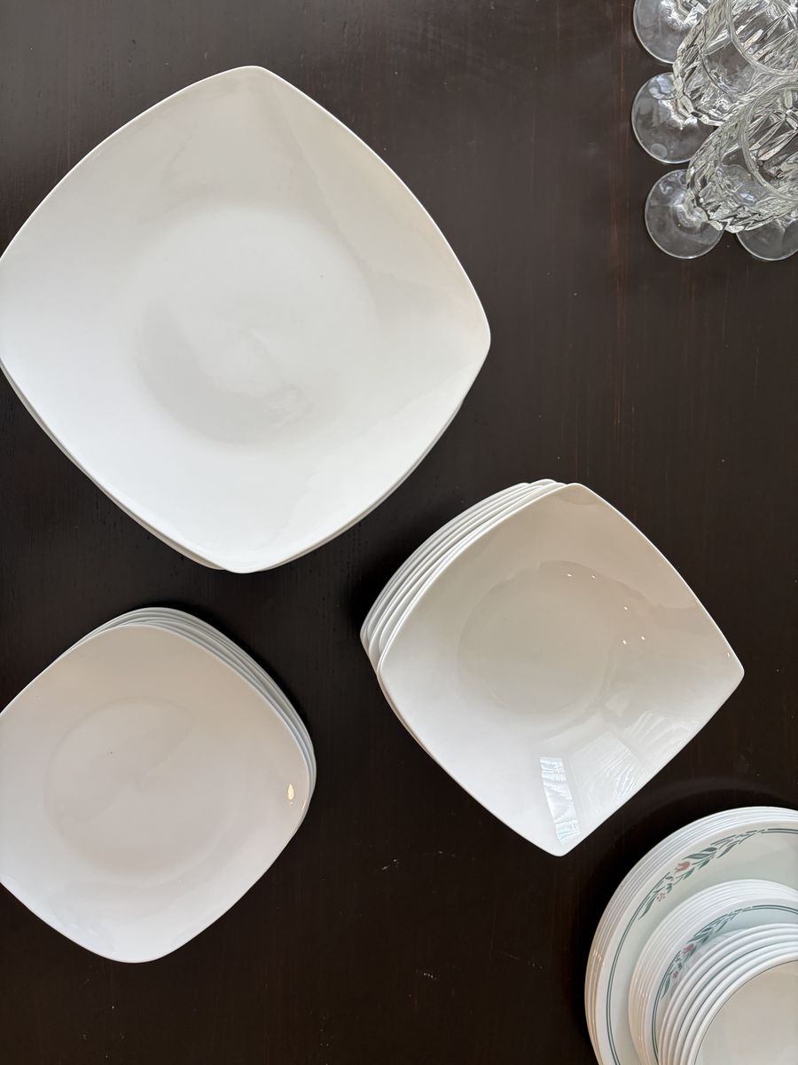 Gibson Square Dinnerware