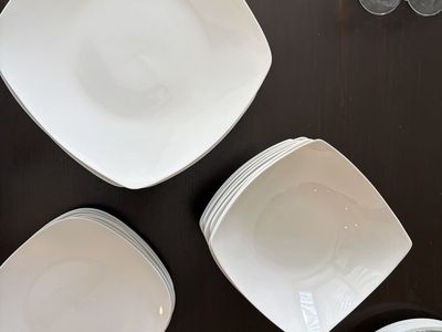 Gibson Square Dinnerware