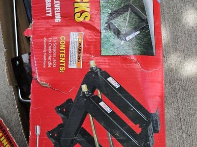 BAL 24002C Recreational Vehicle Leveling Scissor Jacks - Max Stability, New Condition