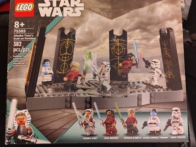 LEGO Star Wars Ahsoka Tano's Duel on Peridea Set 75385 (382 Pieces)