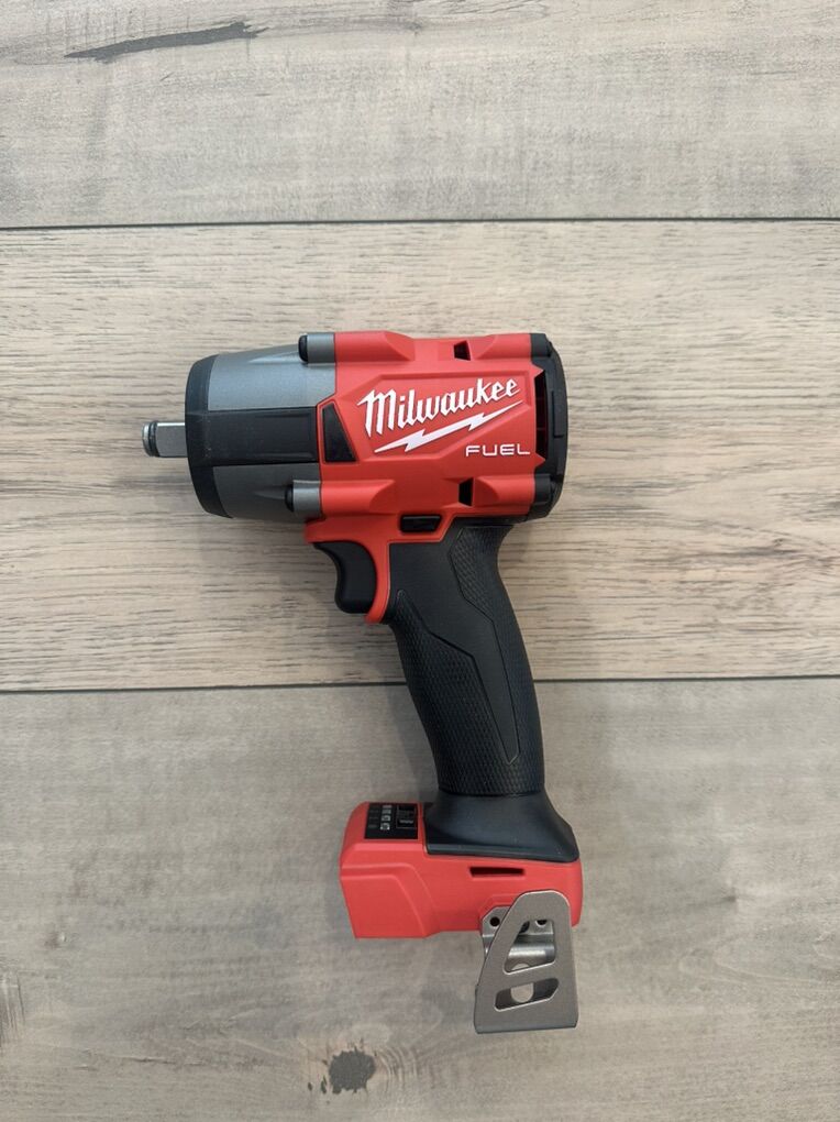 Milwaukee 1/2 Mid Torque Impact