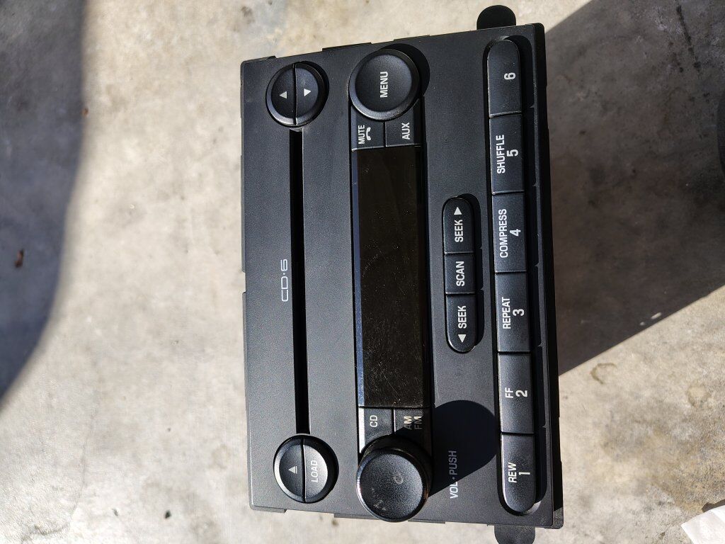 Ford Super Duty Radio and Speakers
