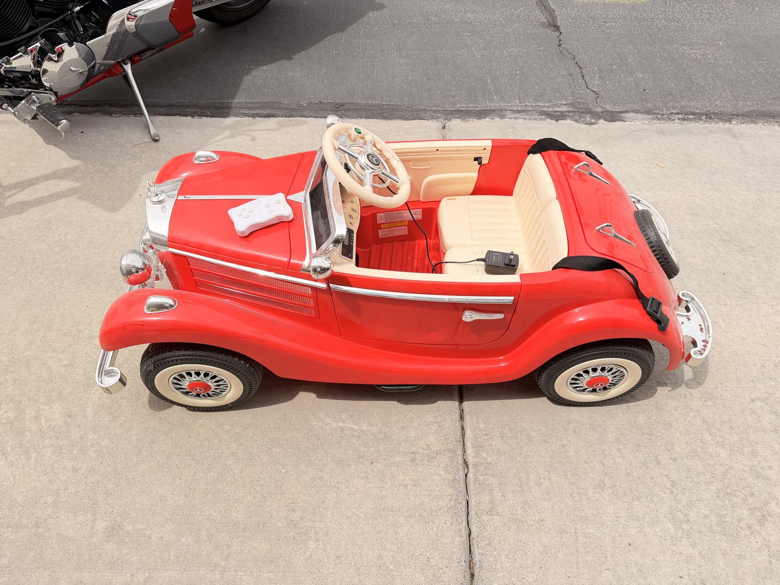 A200 Mercedes-Benz retro classic car typ540k