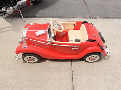 A200 Mercedes-Benz retro classic car typ540k
