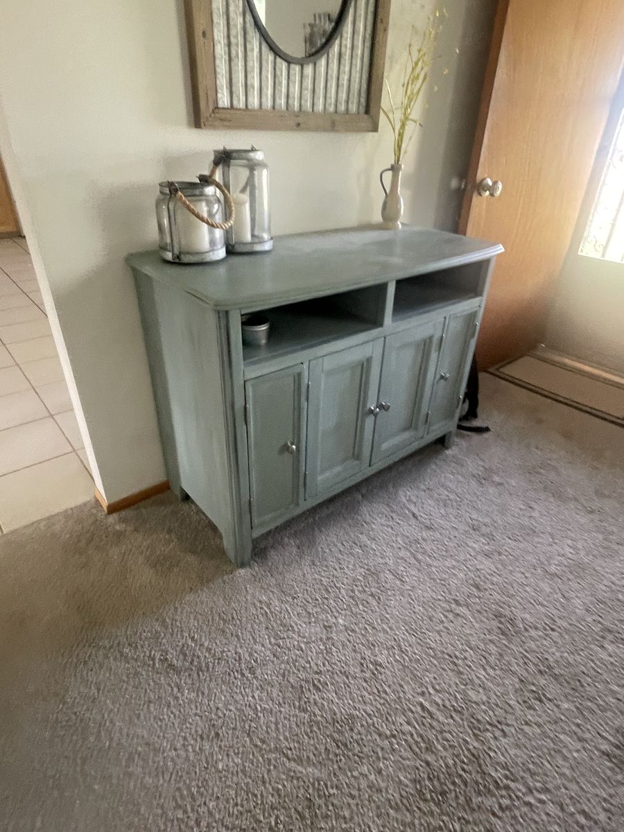 TV stand/Entry table