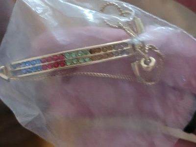 Gold Tone Bar adjusable bracelet with Colorful Rhinestones - New, Unworn