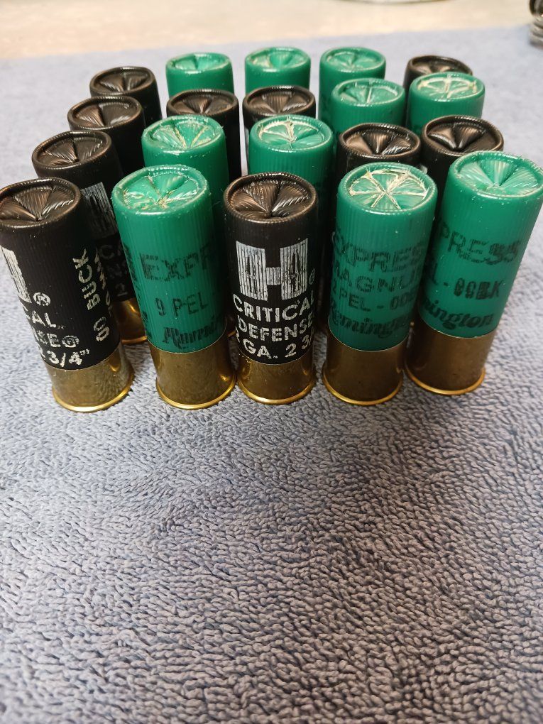 20 Mixed Shotgun Shells - 12 GA 2-3/4 Buckshot & Remington and Hornady