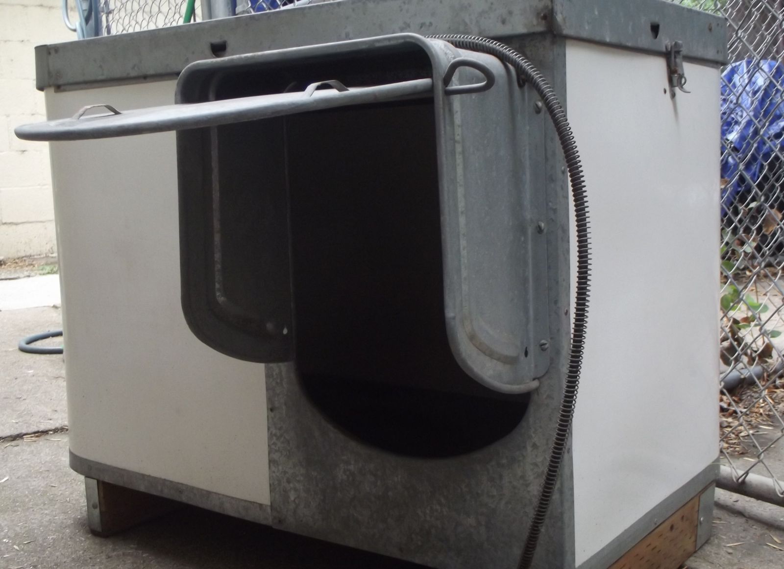 Heated Dog House