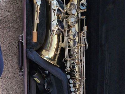 Yamaha alto sax saxophone with warranty