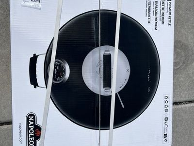 Napolean NK-18 Charcoal Grill