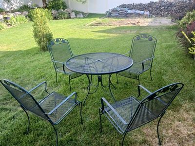 Vintage Metal Patio Dining Set - 1 Round Table & 4 Chairs, Green Finish