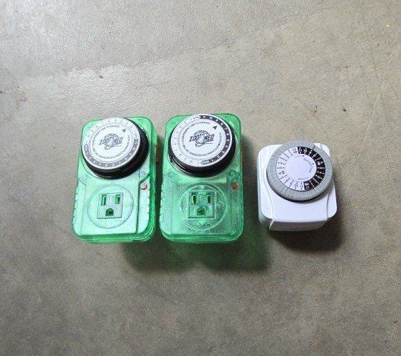 ZOO MED Repticare Terrarium Timer & Panasonic Plug-in Light Timer (3 Total)