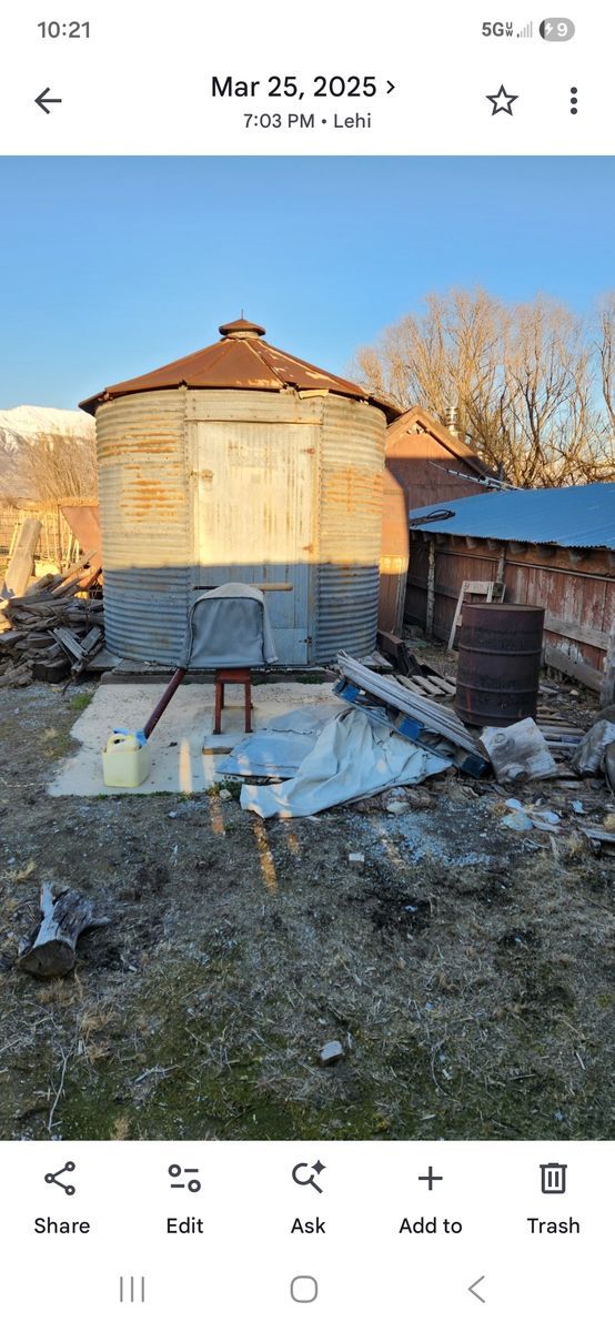 Grain bin