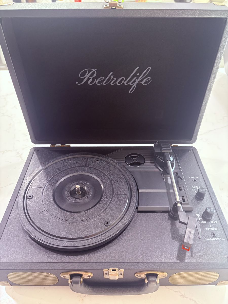 Retro Life Suitcase Record Player